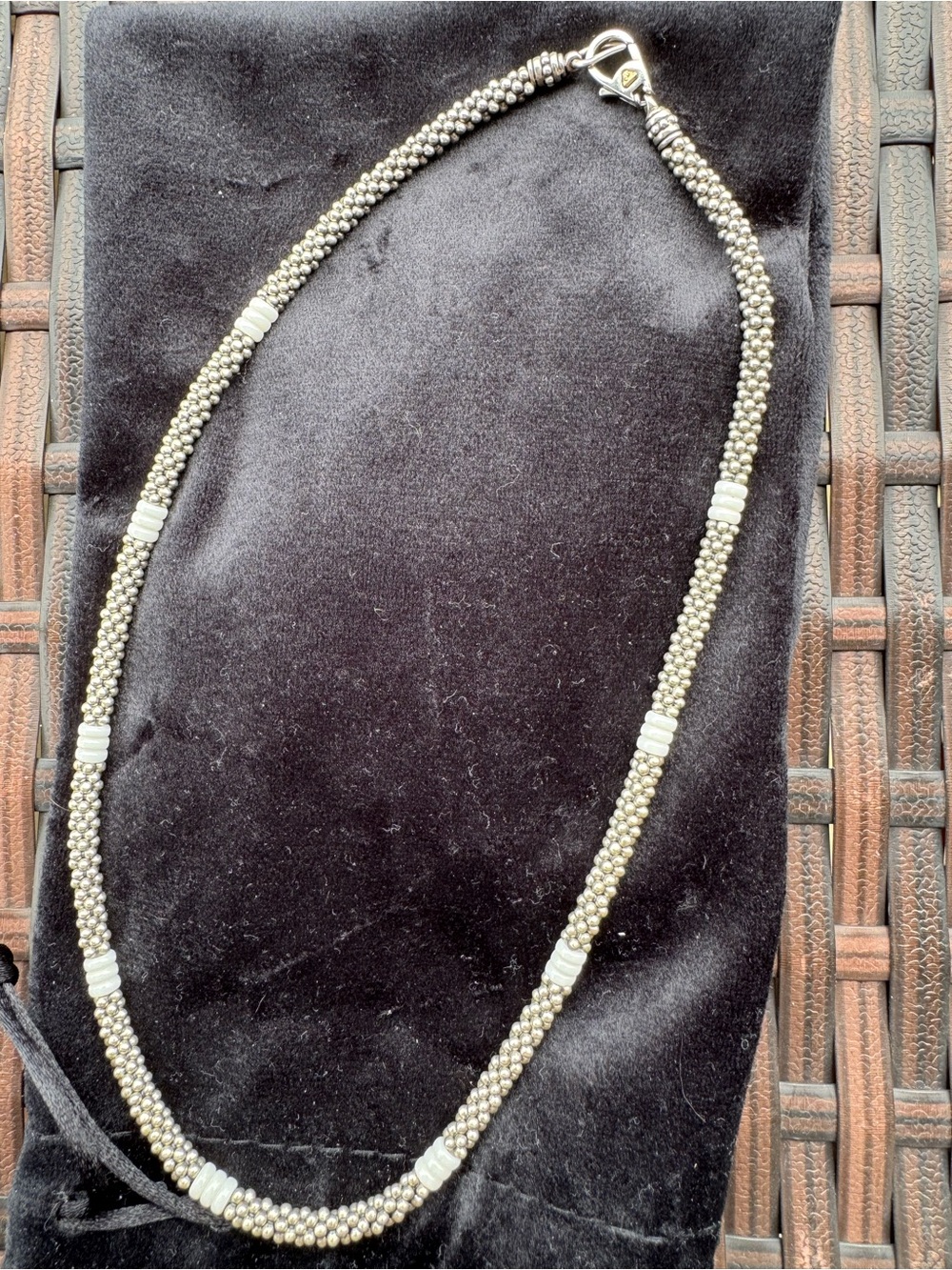 LAGOS Caviar Silver with White Ceramic - Picture 3 of 3